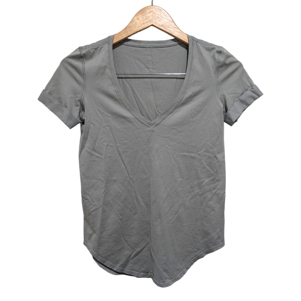 Lululemon Shirt Womens Small Sage Green Short Sleeve Cuffed V-Neck Active